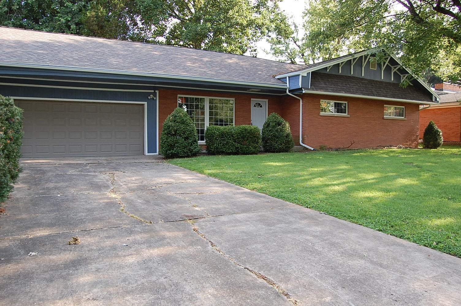 Property Photo:  7811 Taylor Avenue  IN 47715 