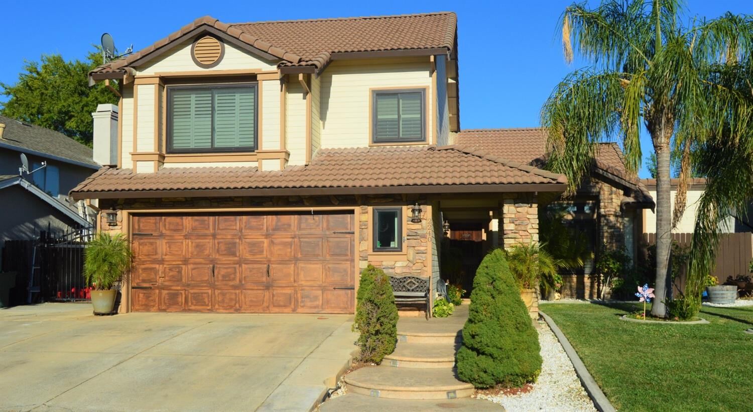 Property Photo: 2240 Longview Drive CA 95747