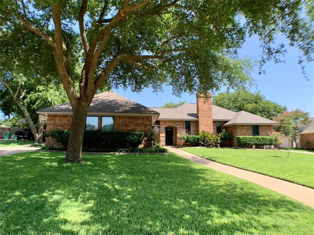 Property Photo:  1512 Kari Ann Drive  TX 75104 