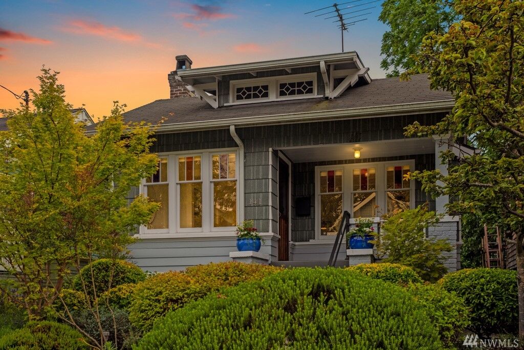 Property Photo:  141 N 74th Street  WA 98103 