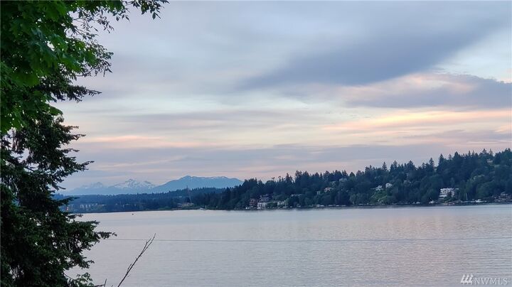 4132 NE 142nd Street  Seattle WA 98125 photo