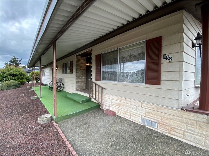 Property Photo:  1402 22nd St NE 452  WA 98002 