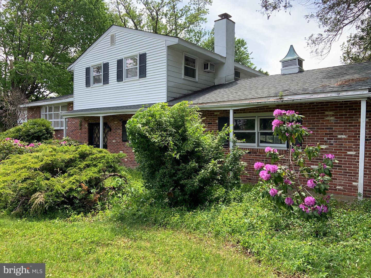 Property Photo:  12 Rabbit Hill Rd  NJ 08550 