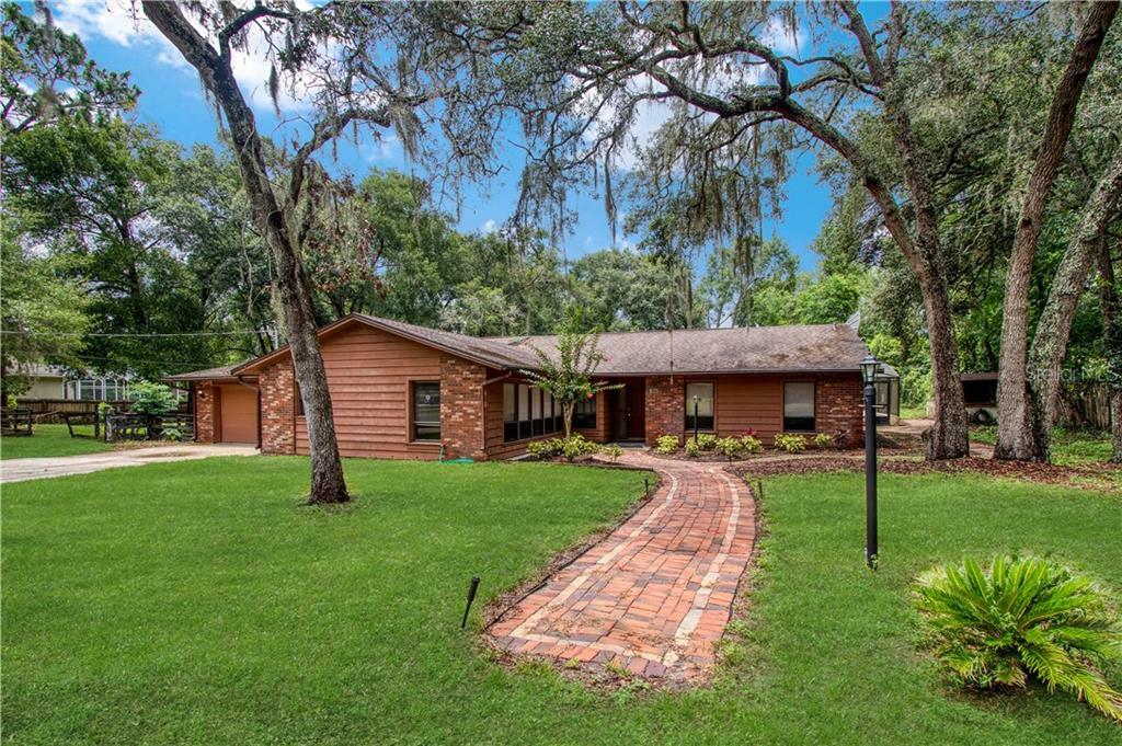 Property Photo: 1701 Jeanette Street FL 32712