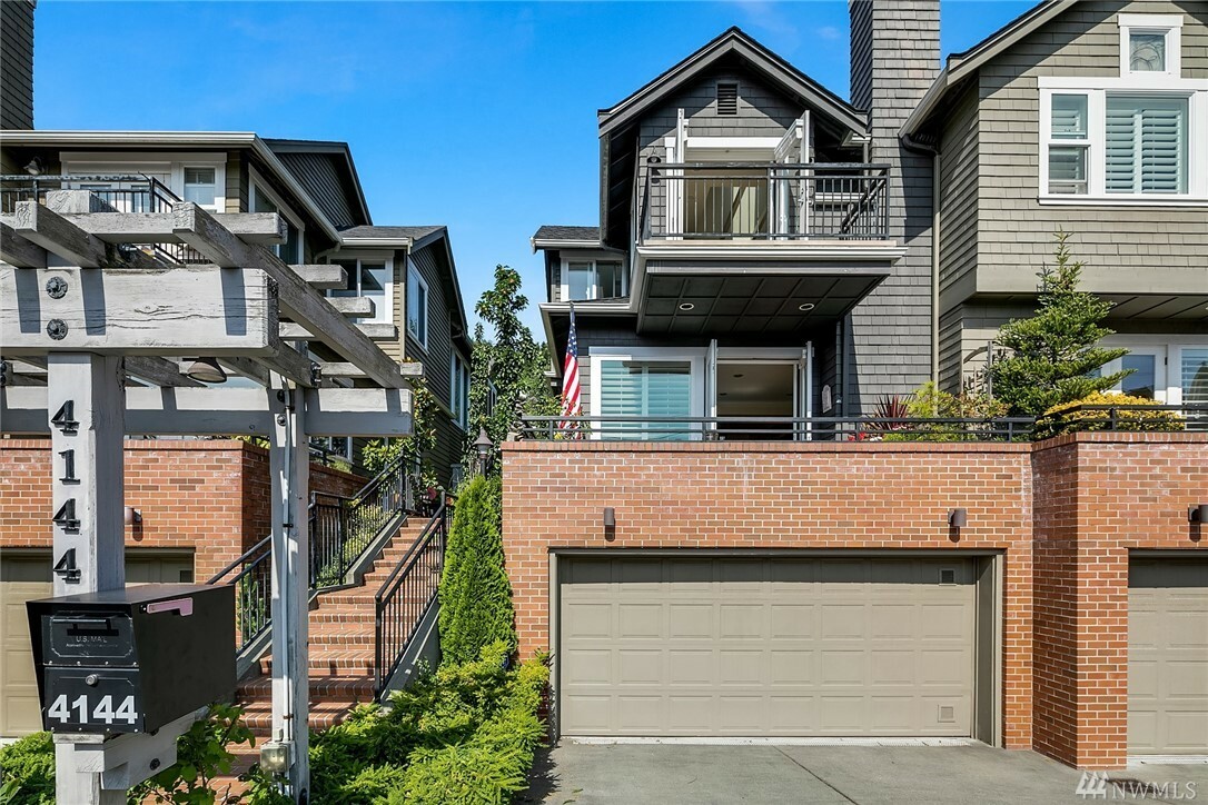 Property Photo:  4144 Beach Drive SW  WA 98116 