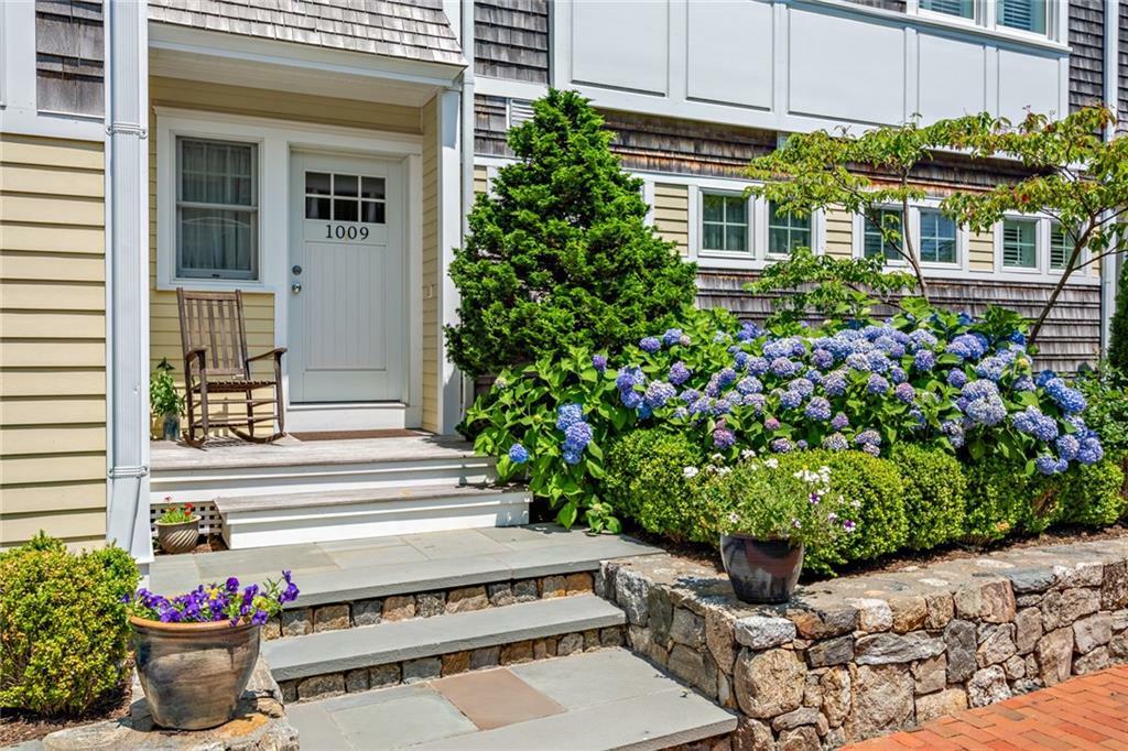 Property Photo:  20 Narragansett Av, Unit#1009  RI 02882 