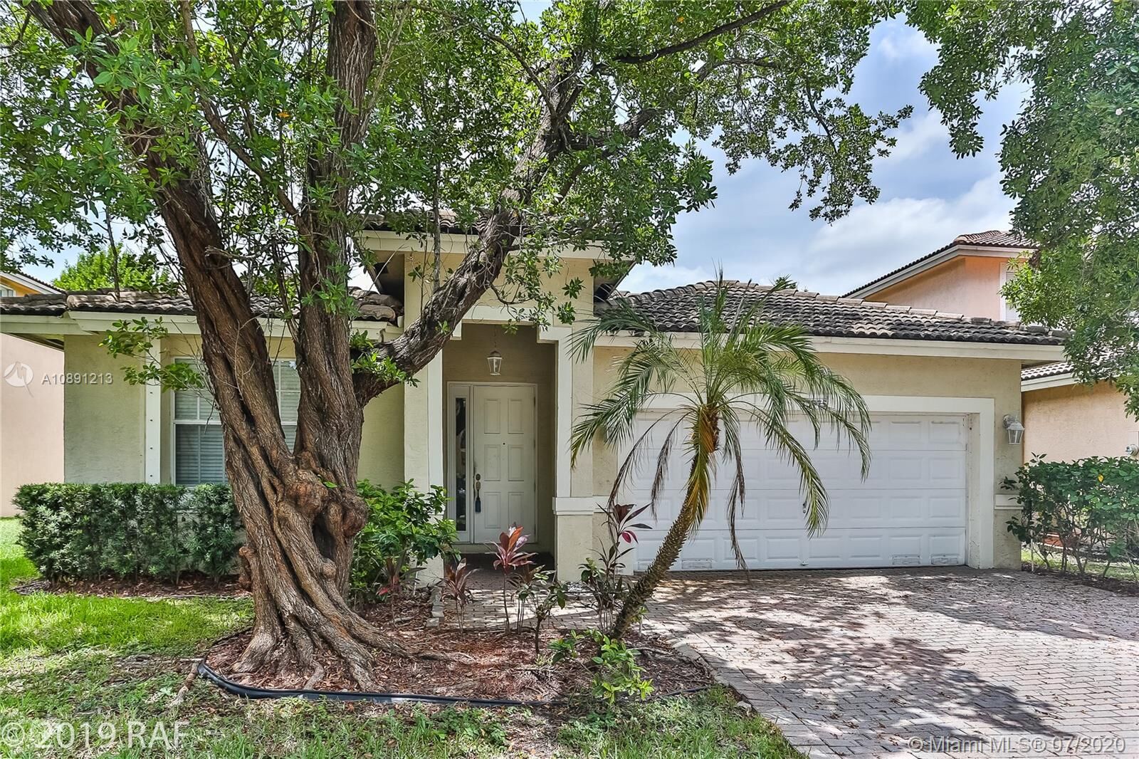 Property Photo: 13775 SW 31st St FL 33027