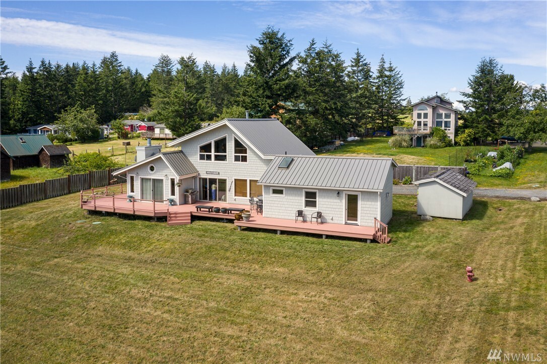 Property Photo:  48 Soundview Lane  WA 98261 