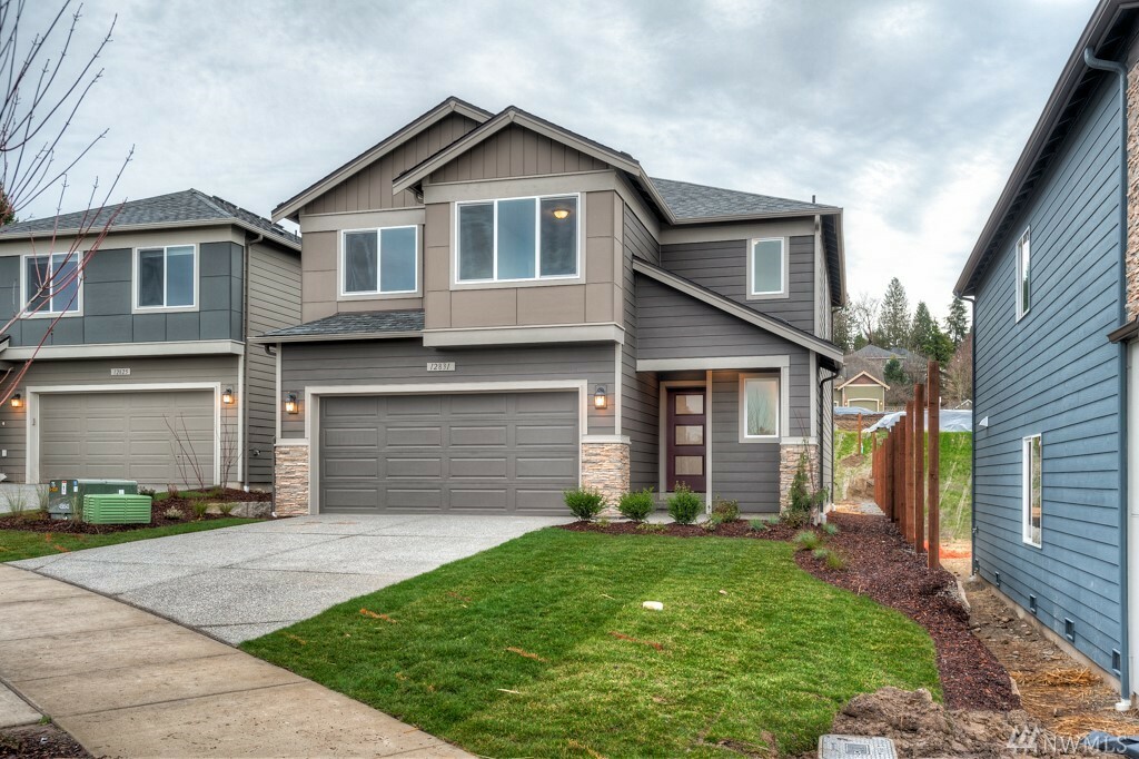 Property Photo:  14920 18th Ave W 03  WA 98087 