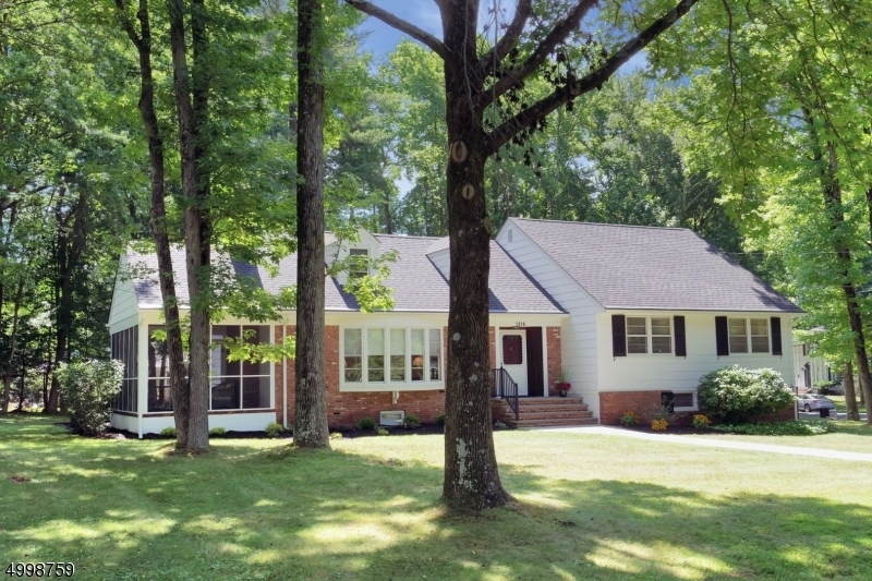 Property Photo:  2116 Bayberry Ln  NJ 07076 