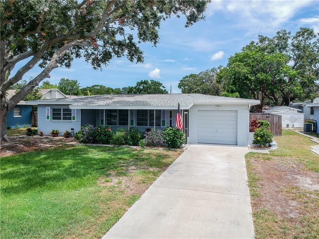 Property Photo:  10801 Valencia Terrace  FL 33772 