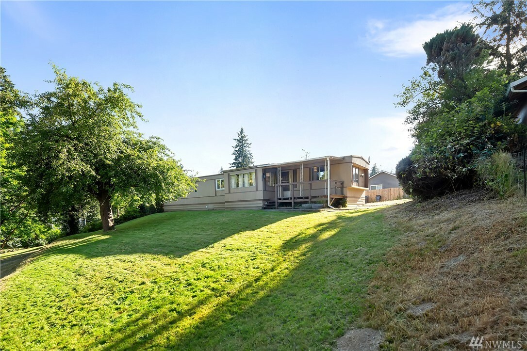 Property Photo:  1022 Harrison Ave  WA 98366 