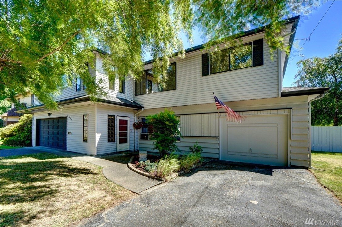 Property Photo: 705 Wallin Street WA 98310