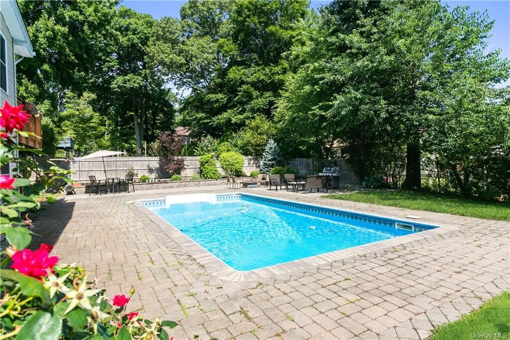 Property Photo: 4 Tilda Lane NY 10956