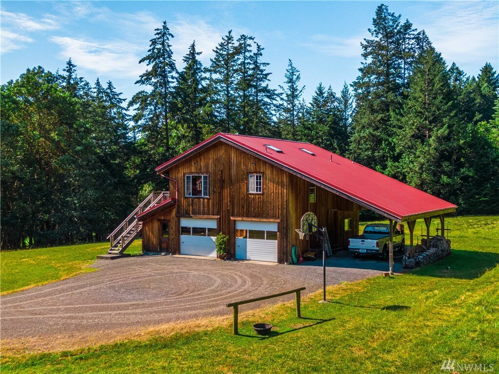 Property Photo:  2628 West Valley Rd  WA 98250 