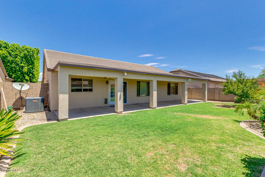 Property Photo:  15209 W Hearn Road  AZ 85379 