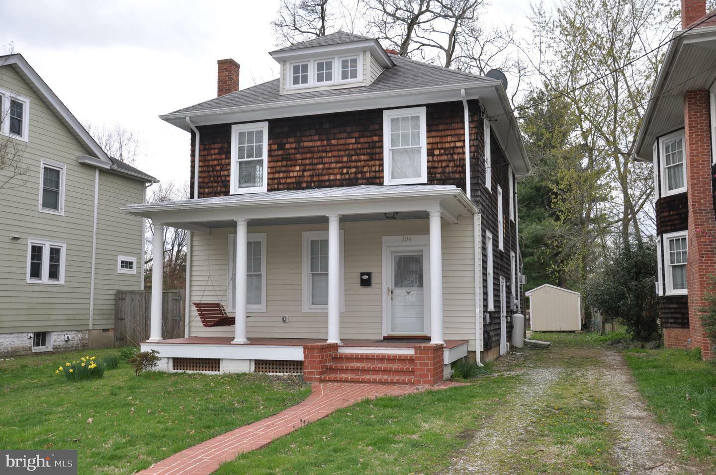 Property Photo:  204 Mount Vernon Avenue  MD 21620 