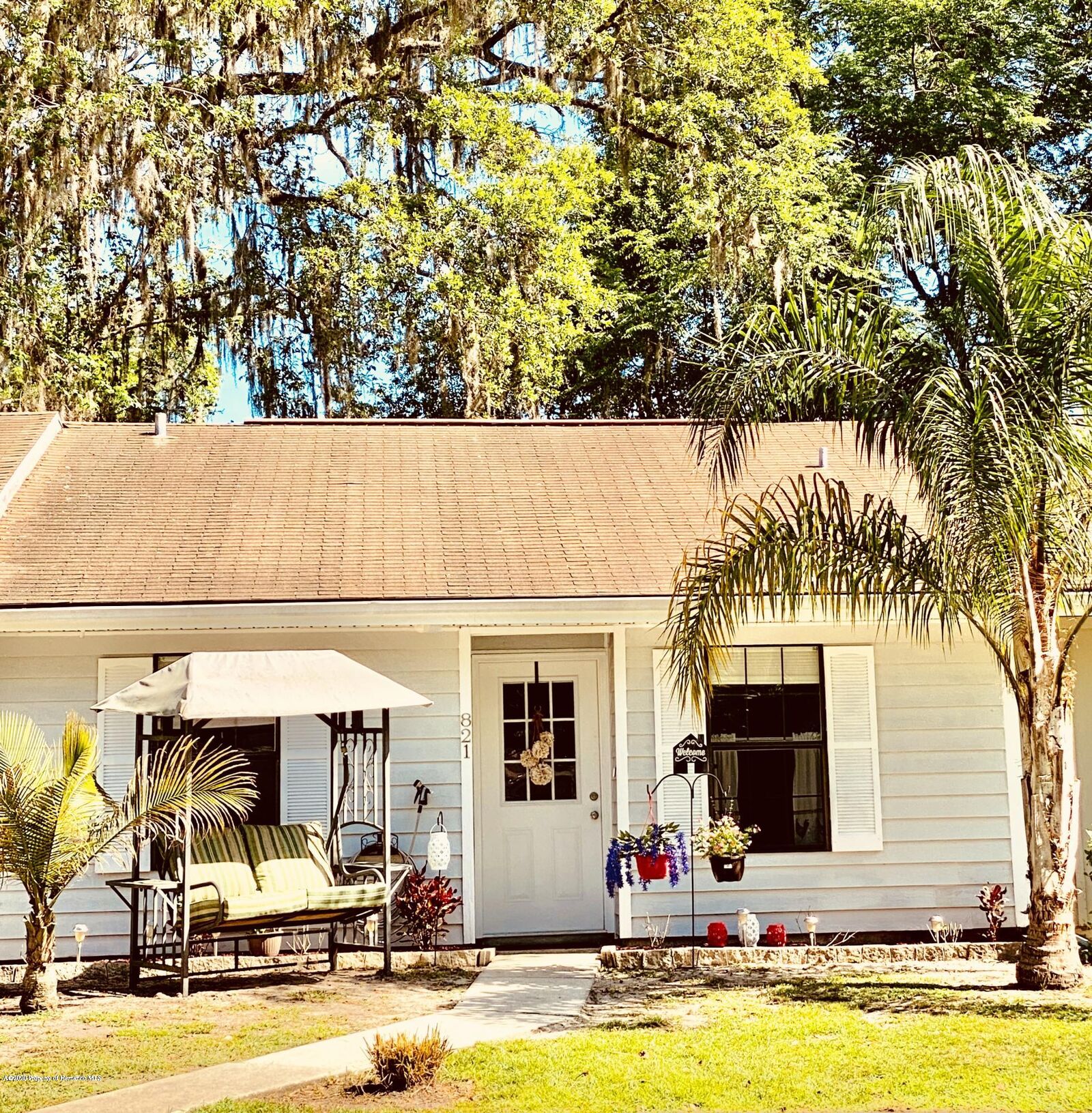 Property Photo:  821 Darby Lane  FL 34601 