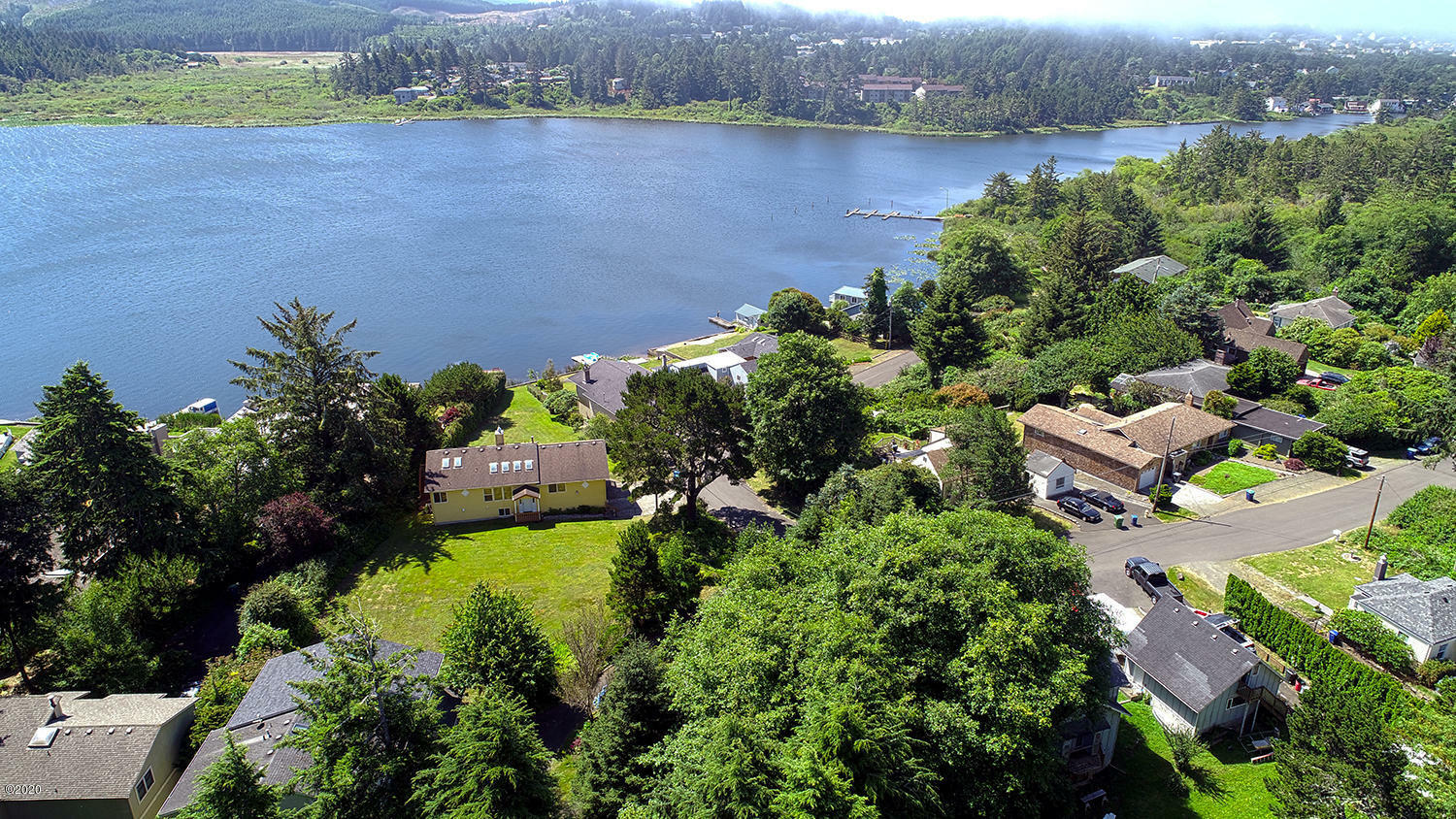 Property Photo: 1303 NE 7th OR 97367