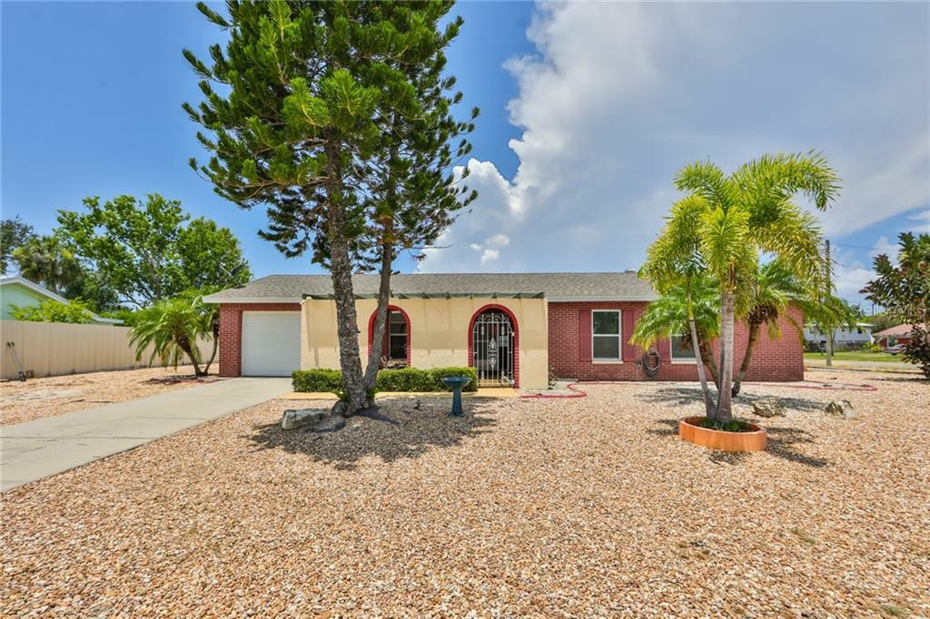 Property Photo:  501 Red Mangrove Lane  FL 33572 