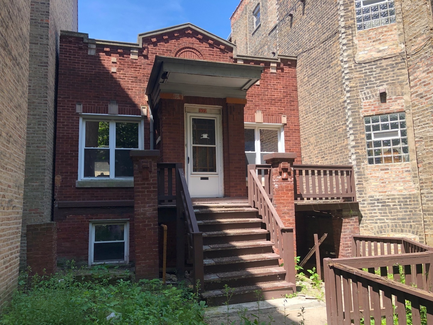 Property Photo:  922 N Hoyne Avenue  IL 60622 