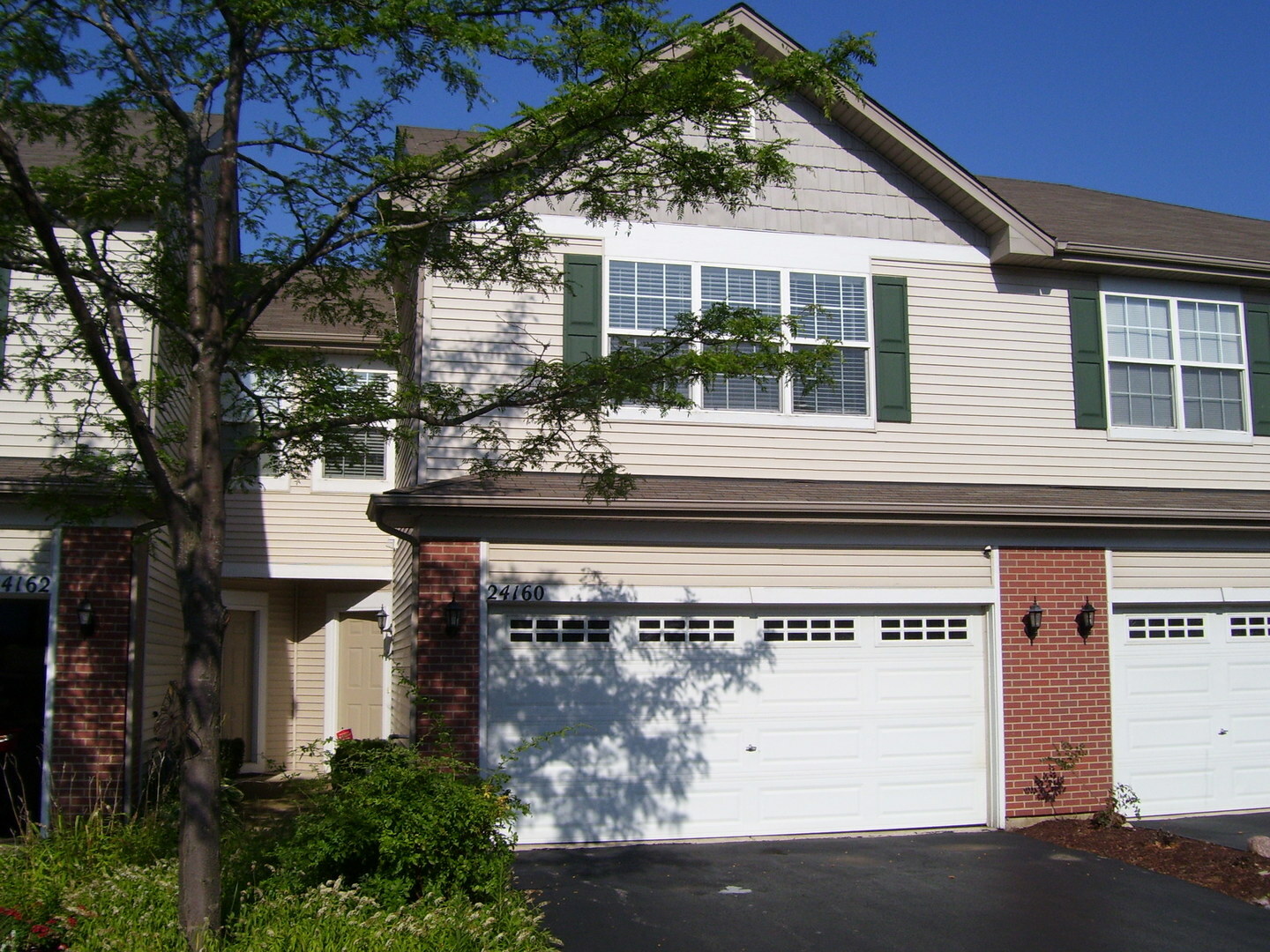 Property Photo: 24160 Walnut Circle IL 60544