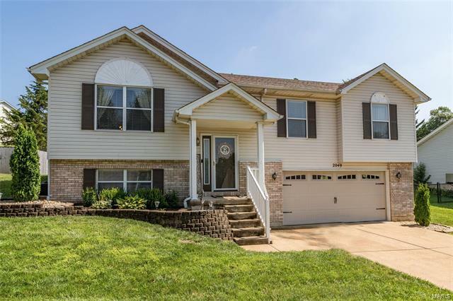 Property Photo: 2049 Rosedale Court 63010