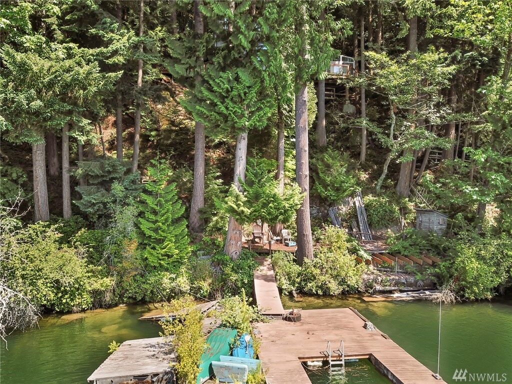 Property Photo:  663 N Lake Samish Drive  WA 98229 