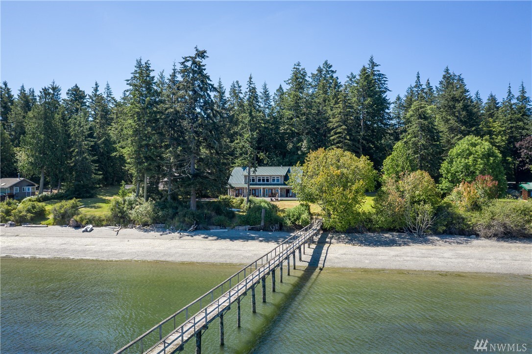 Property Photo: 525 Port Stanley Road WA 98261