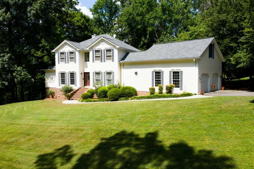 Property Photo:  1806 Wood Creek Circle  TN 37303 