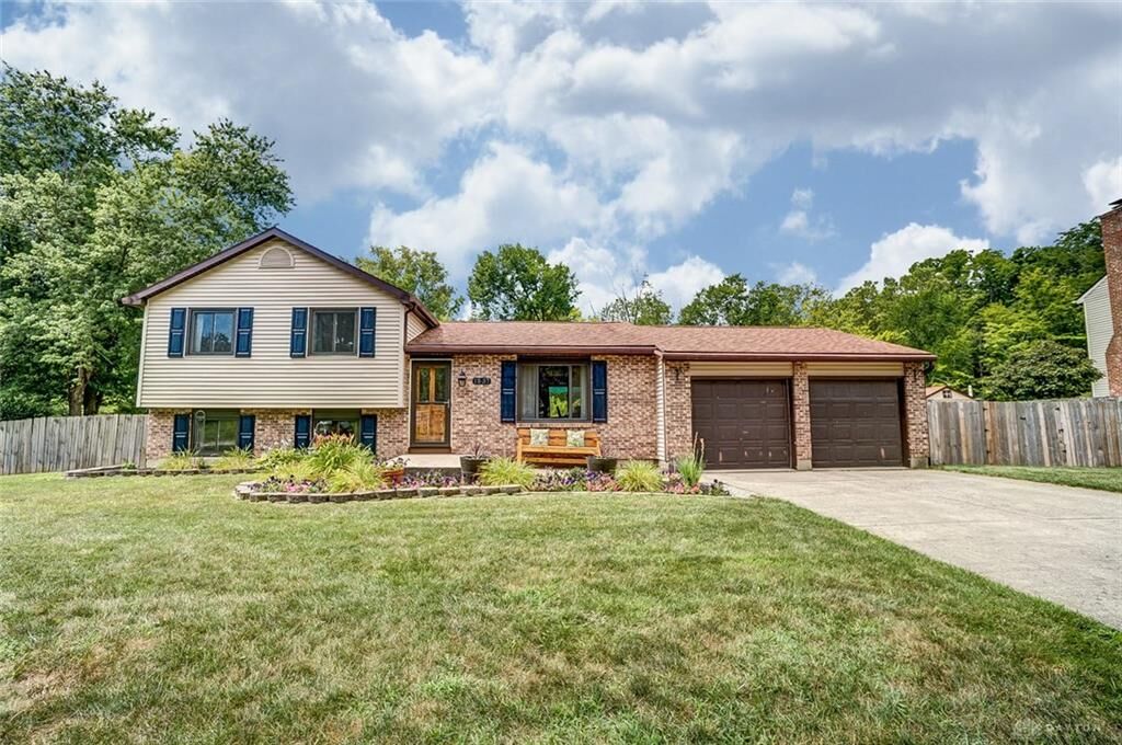 Property Photo:  1537 Justin Court  OH 45305