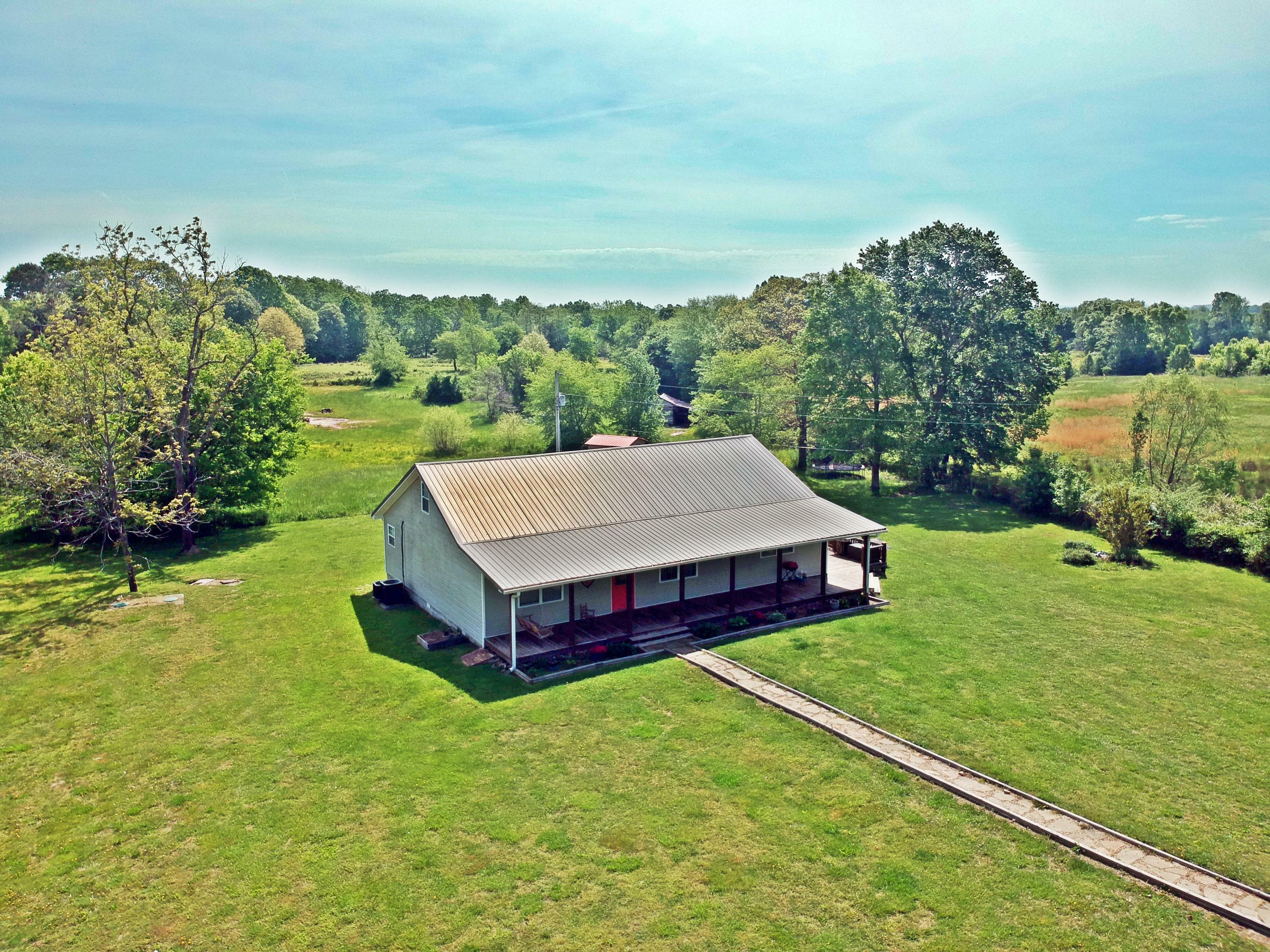 Property Photo: 6099 County Road 14 AL 35966