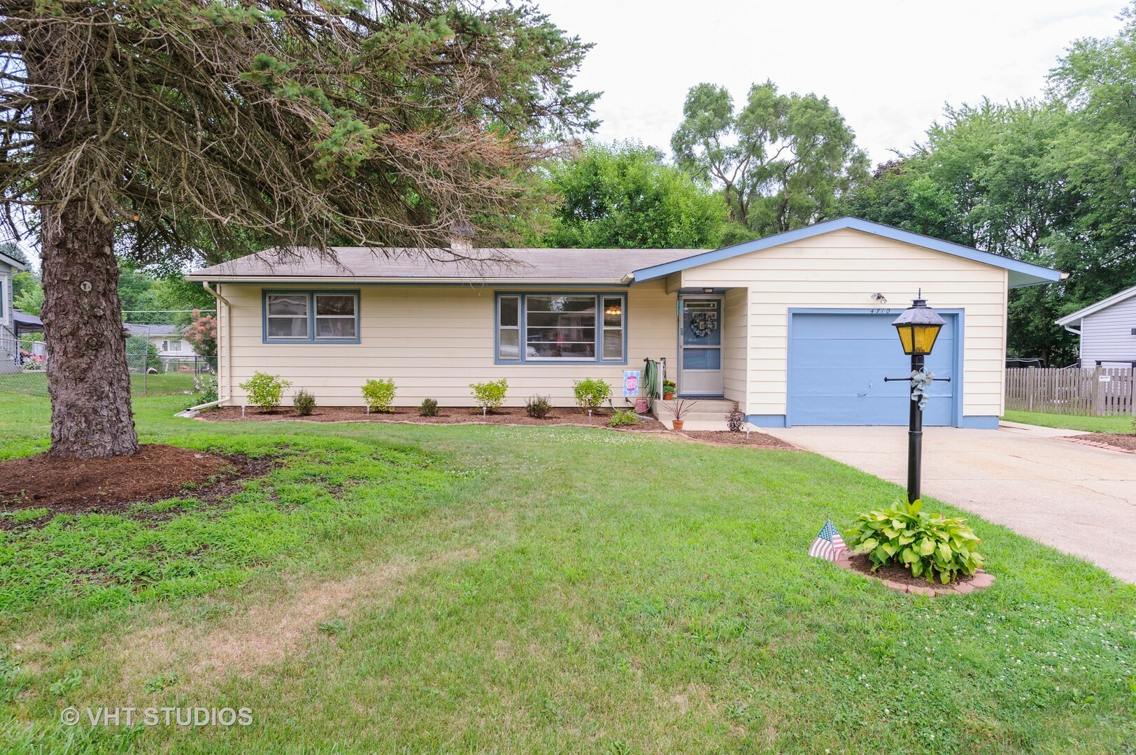 Property Photo: 4710 Howard Street IL 60051
