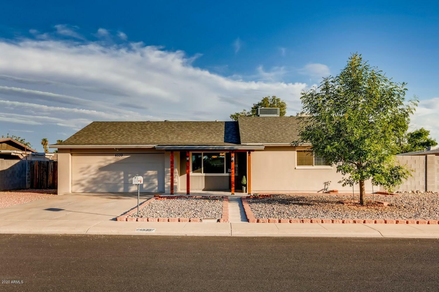 Property Photo:  4539 W Paradise Drive  AZ 85304 