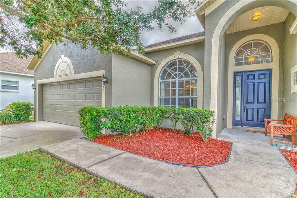 Property Photo:  10805 Australian Pine Drive  FL 33579 