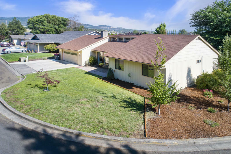 Property Photo:  3540 Michael Park Drive  OR 97504 