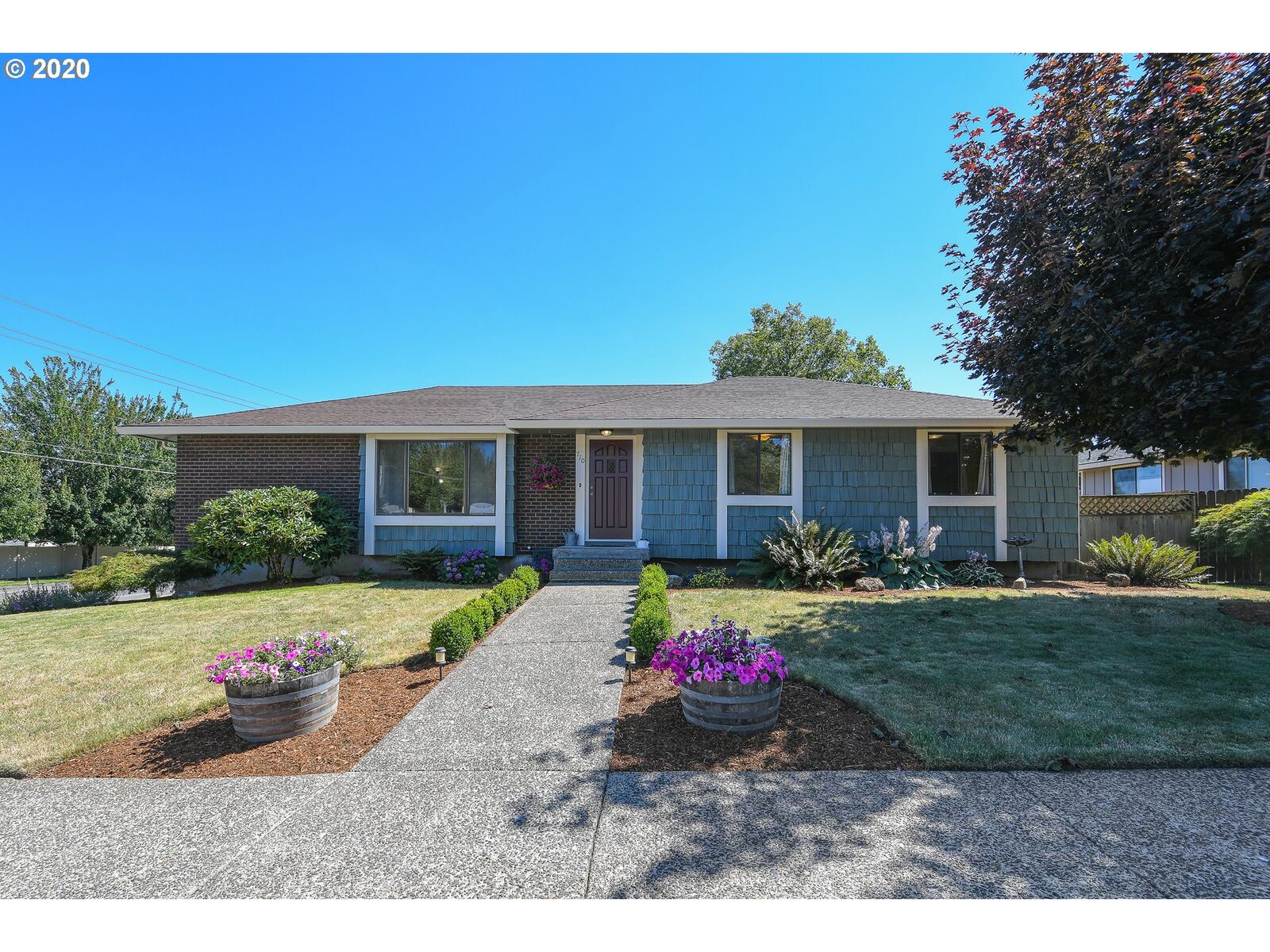 Property Photo:  710 NW 20th Ave  WA 98607 