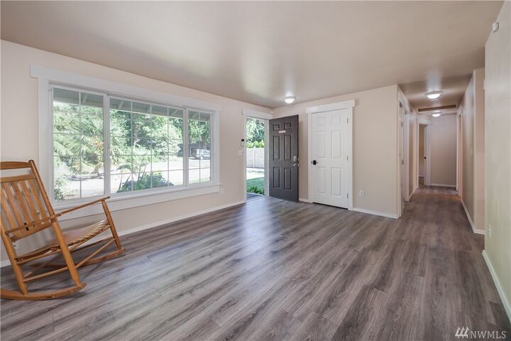 Property Photo:  9407 202nd Ave E  WA 98391 