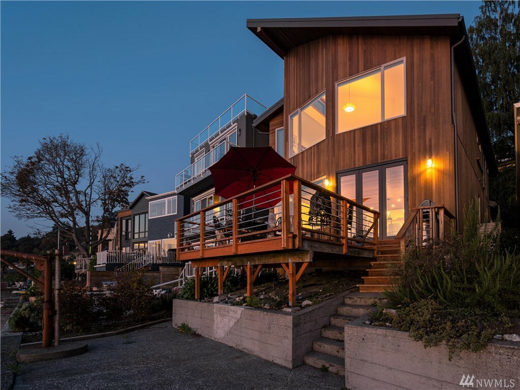 6025 Beach Dr SW  Seattle WA 98136 photo