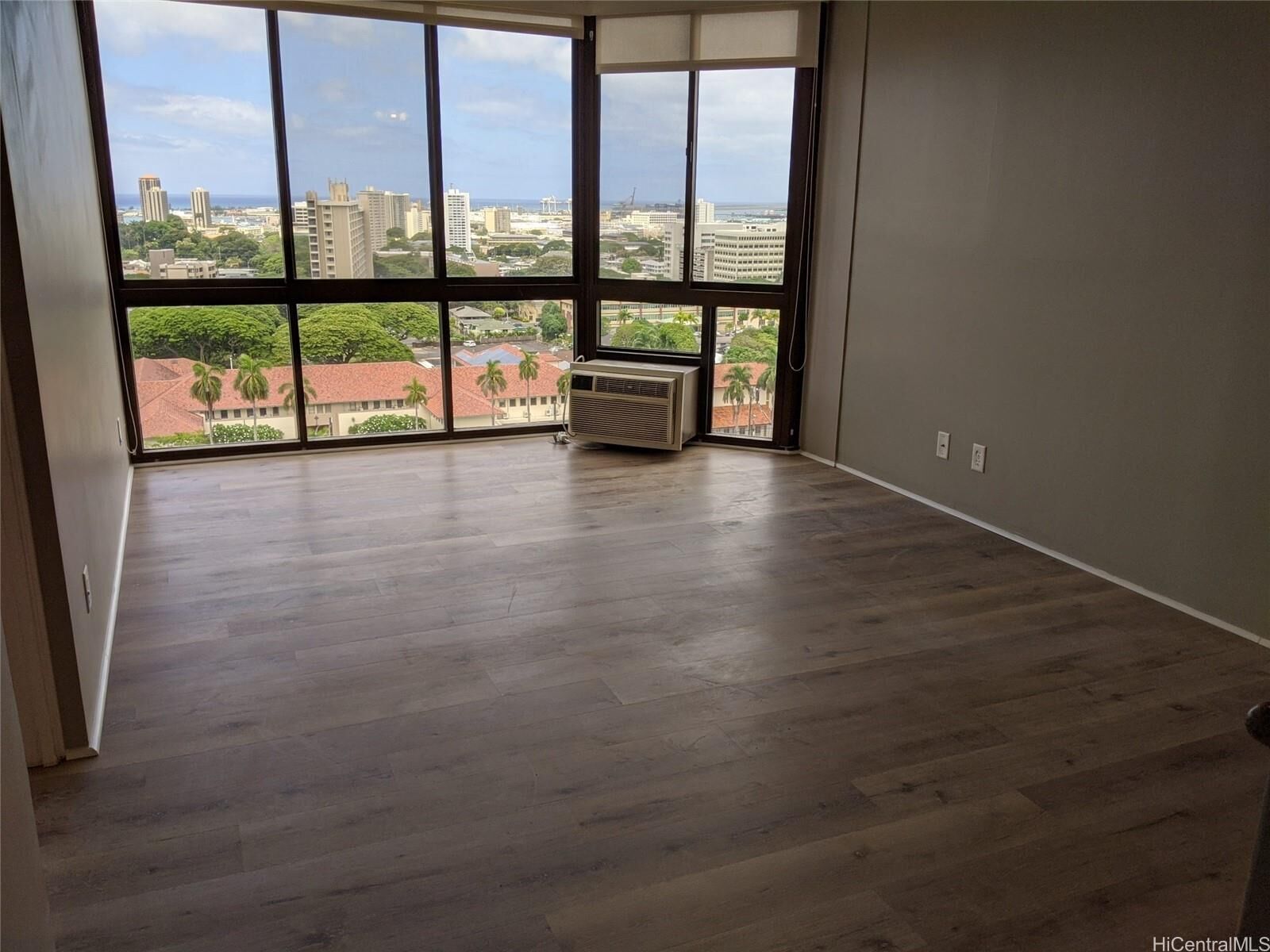 Property Photo:  2040 Nuuanu Avenue 1205  HI 96817 
