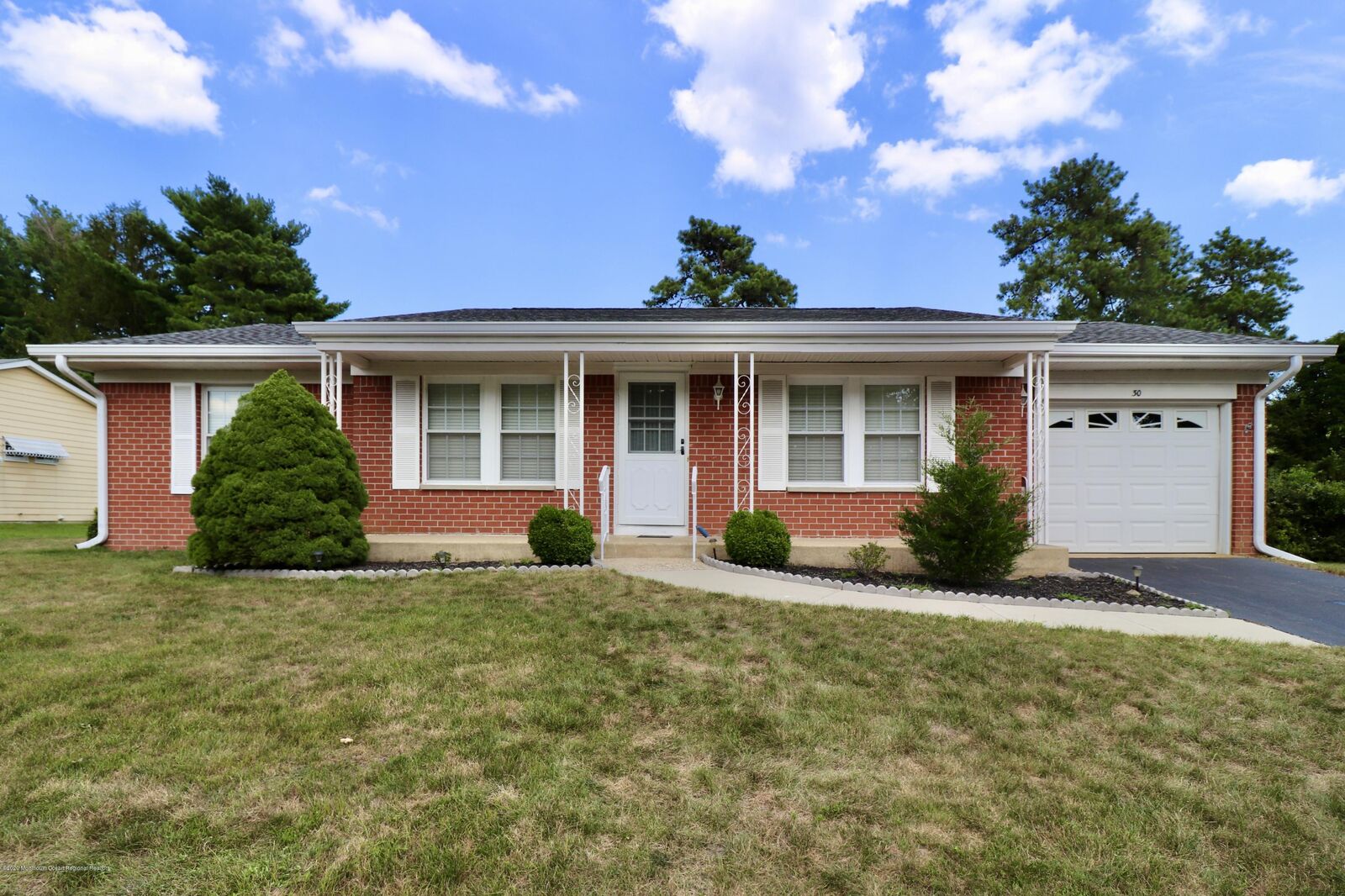 Property Photo:  30 Hudson Parkway  NJ 08759 