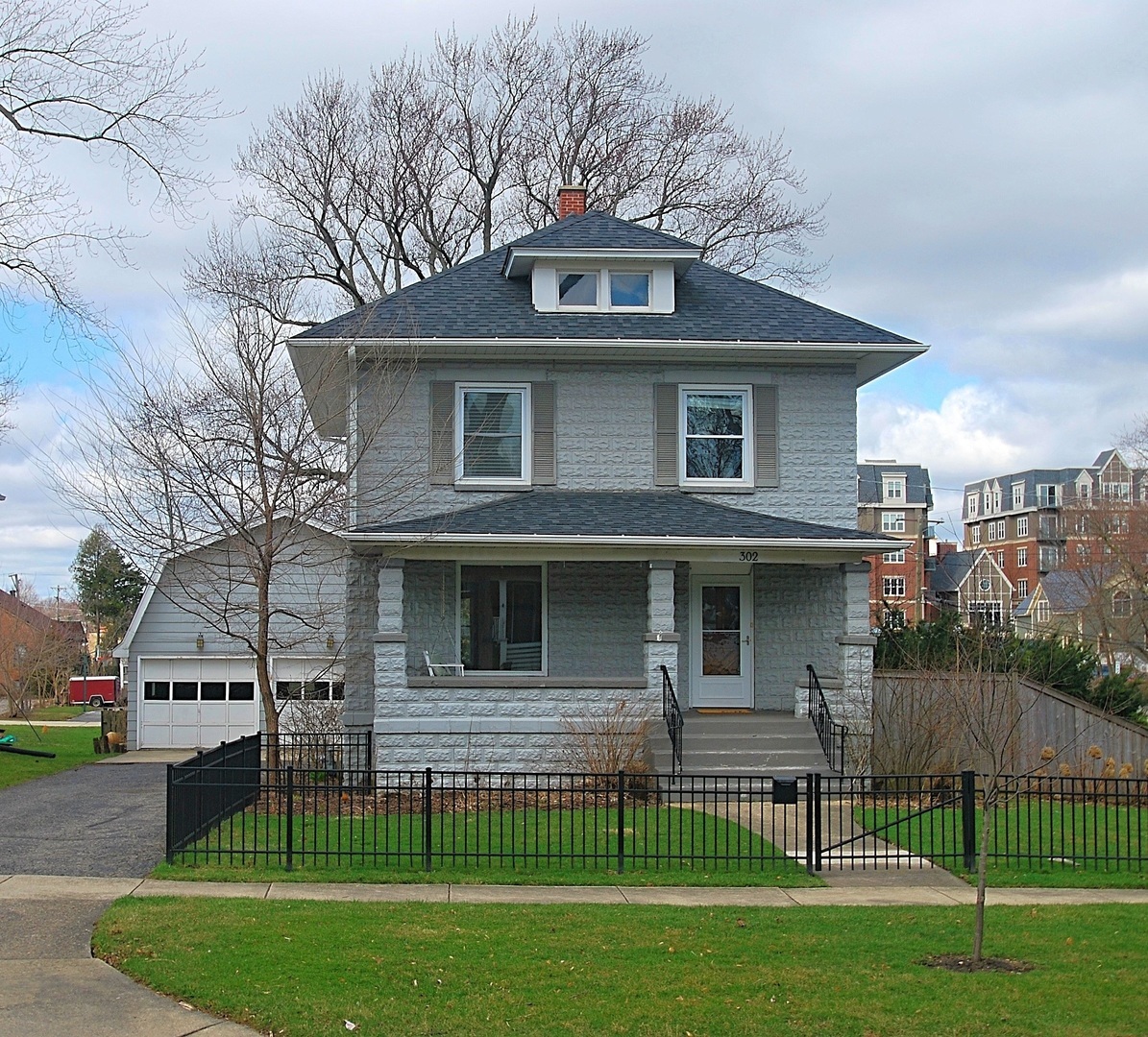 Property Photo: 302 South Washington Street IL 60187