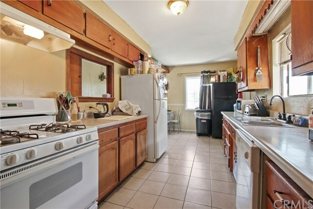 Property Photo:  341 W Clarion Drive  CA 90745 