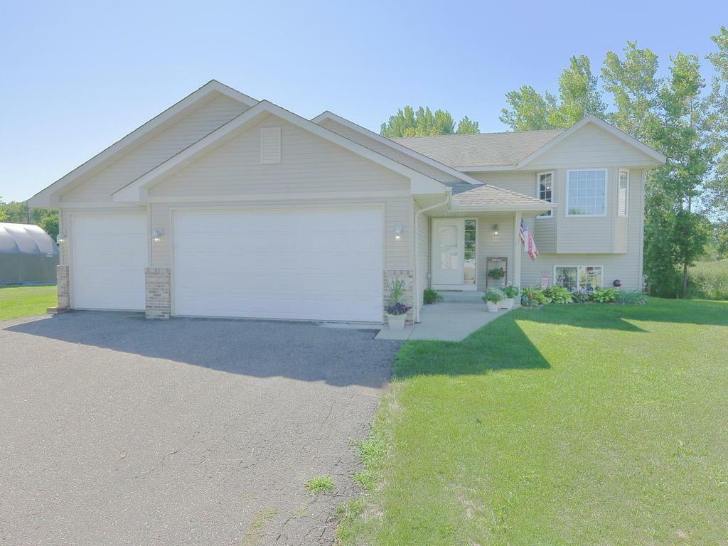 Property Photo:  425 66th Street SW  MN 55390 
