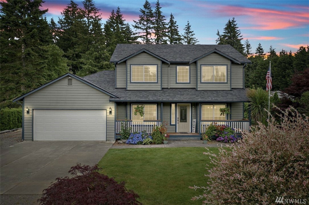 Property Photo: 4411 166th Avenue E WA 98391