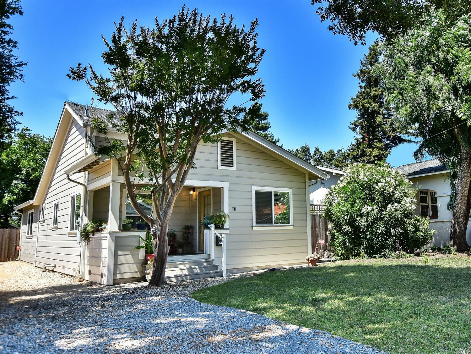 Property Photo:  741 Davis Street  CA 95401 