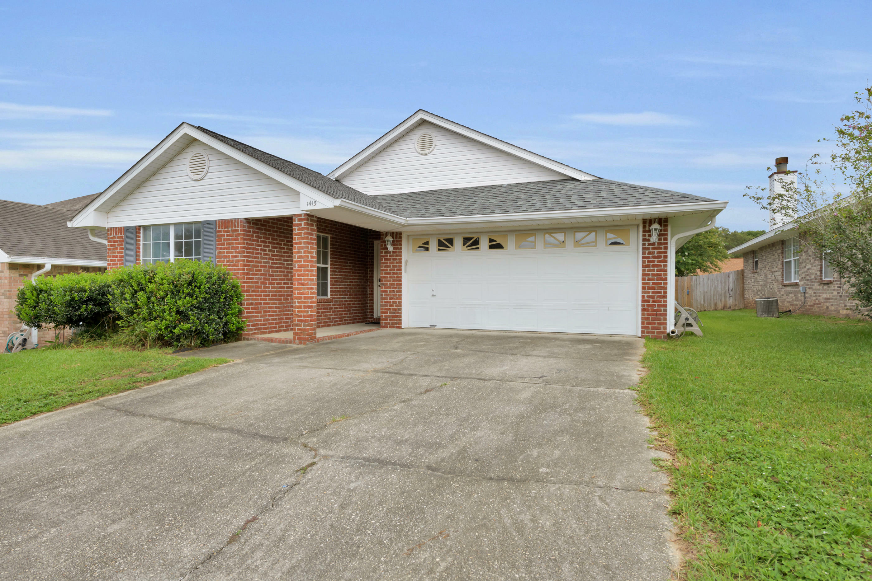 Property Photo:  1415 Greystone Drive  FL 32514 