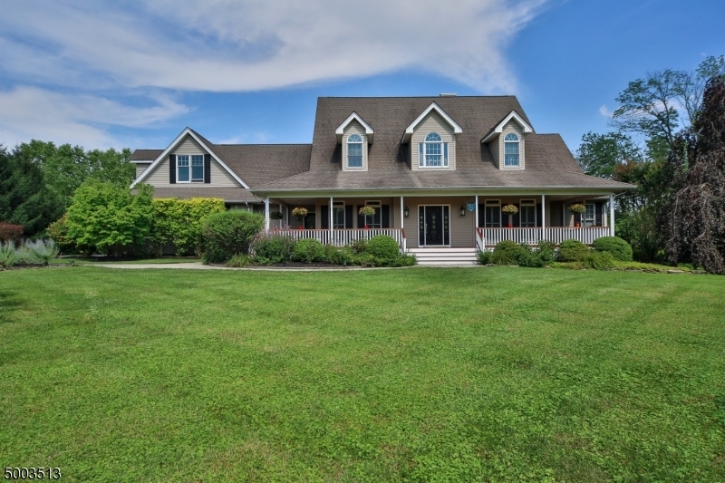 Property Photo:  9 Rittenhouse Rd  NJ 08559 