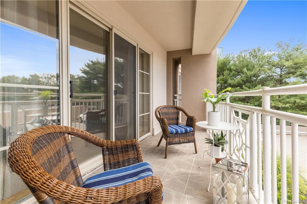 Property Photo:  217 Harbor Cove  NY 10968 