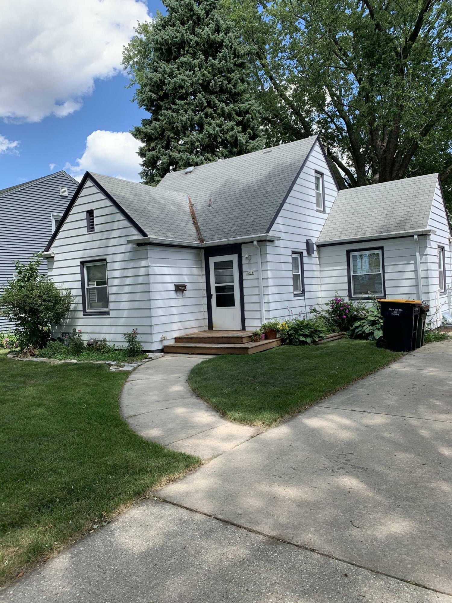 Property Photo:  1216 S 103rd St  WI 53214 